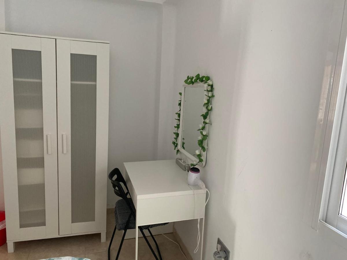 Malaga Centro Habitaciones Privada En Apartamento Compartidos Екстер'єр фото